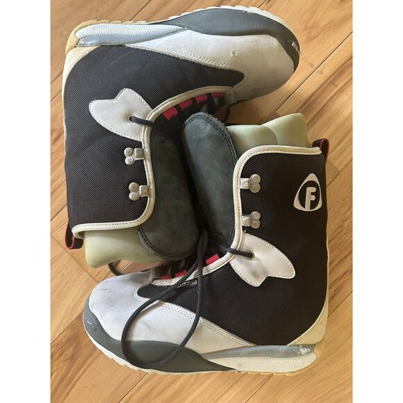 90’s Vintage Burton Freestyle Snowboard Boots Men's size 9 Gray and White - Picture 4 of 10